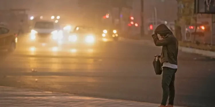 “بسبب الغبار” نهار بغداد يتحول الى ليل!