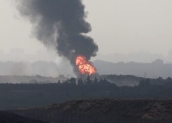 بوليتيكو: لماذا لا يوقف بايدن هذه الحرب على غزة؟ وما هو سر تناقض الموقف الرسمي والشعبي العربي منها؟