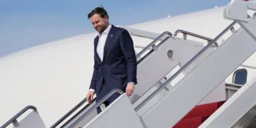 نائب الرئيس الامريكي يغادر إلى إسلام آباد الثلاثاء للتفاوض مع إيران