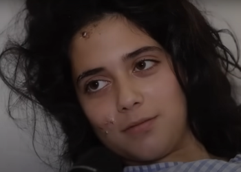 “وهنا نزل المطر”.. فتاة سورية تروي معجزة نجاتها من تحت انقاض الزلزال
