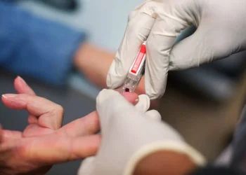 اختبار دم بسيط قد ينقذ حياة مرضى السرطان