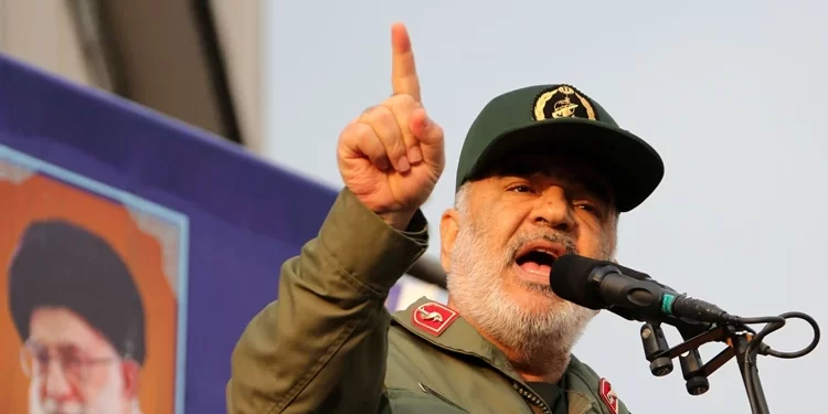 الحرس الثوري يتوعد “معسكر الشيطان” بعد جريمة شيراز