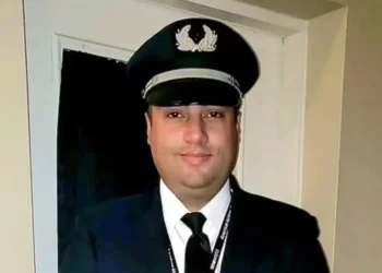 الدقائق ال 10 الاخيرة في حياة قائد الطائرة الامريكية المنكوبة