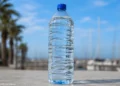 لماذا أصبحت القارورة “كنزا”؟ أزمة المياه في تونس