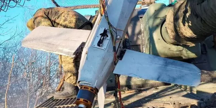 قاعدة سرية بحجم 14 ملعب كرة قدم.. موسكو تحضر مسيّرات فتاكة