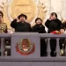 بالصور.. ابنة كيم “تتألق” بجانب والدها في العرض العسكري