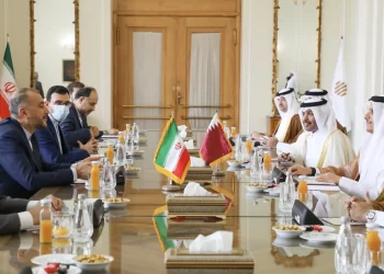 مصادر توضح اسباب زيارة وزير خارجية قطر إلى إيران