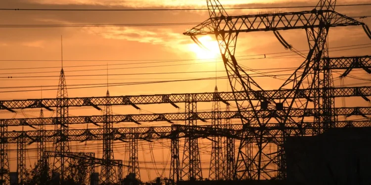 ملايين بلا كهرباء.. بنية العراق التحتية في مرمى المسيرات