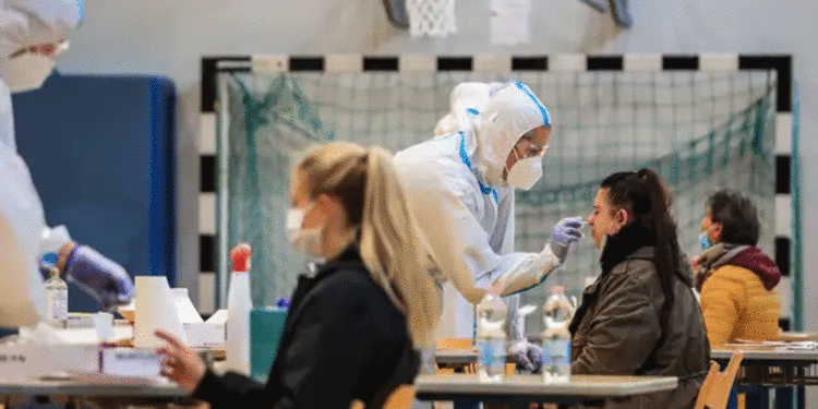 الولايات المتحدة تستعد لإنهاء حالة الطوارىء الخاصة بكوفيد في مايو