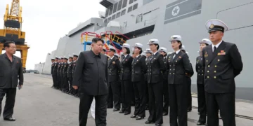 عشية زيارة ترمب …كوريا الشمالية تختبر صاروخ كروز