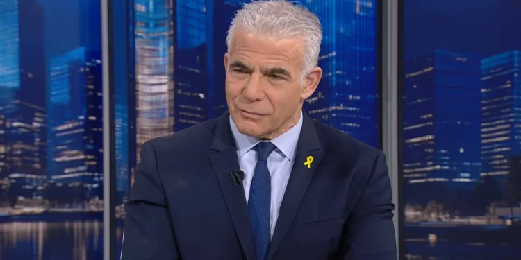 لابيد يكشف شروط الاتفاق مع إيران وملف غزة وحماس