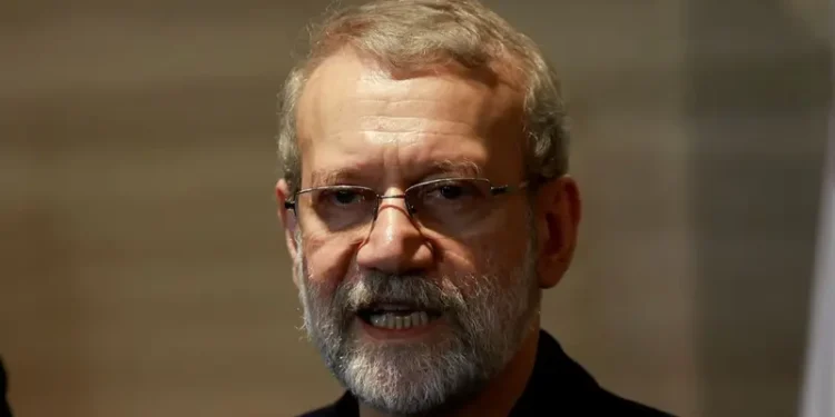 لاريجاني يصف تهديدات ترامب بتشديد الضربات على إيران بالـ”جوفاء”