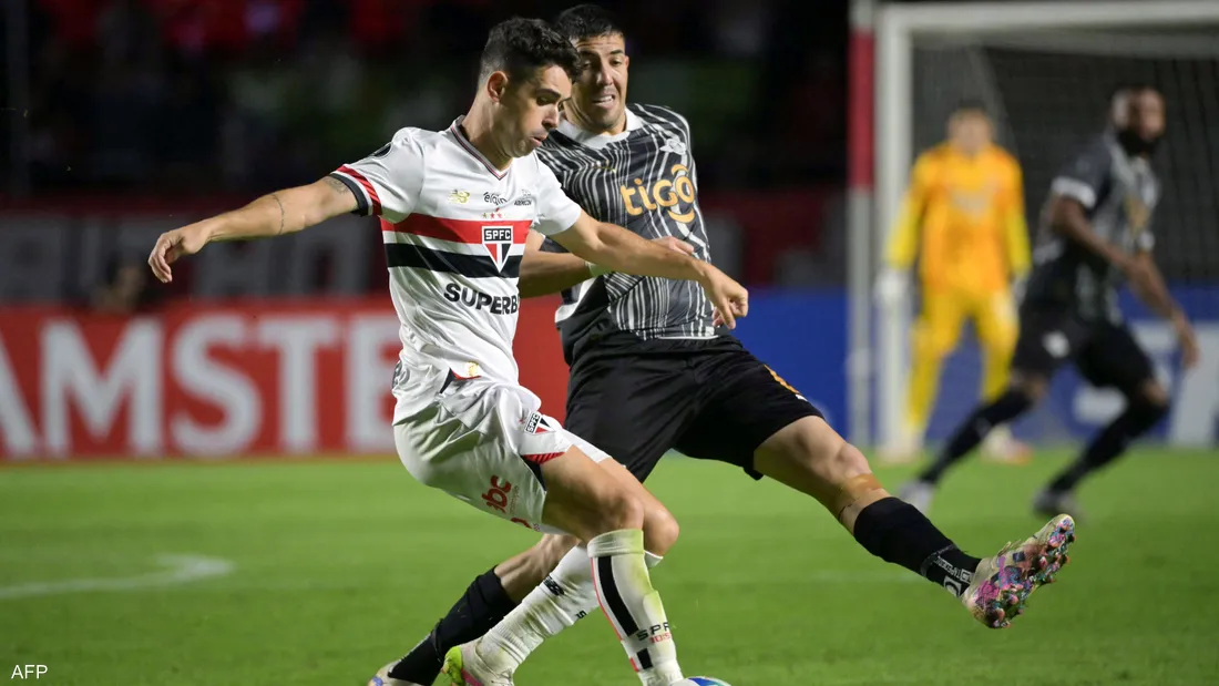 نجم برازيلي شهير يعلن اعتزاله بسبب “مشاكل في القلب”