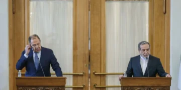 روسيا تحمل غصن الزيتون الأخير الى ايران