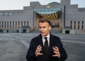 الرئيس الفرنسي: سياسة ترامب افرغت حلف الناتو من مضمونه