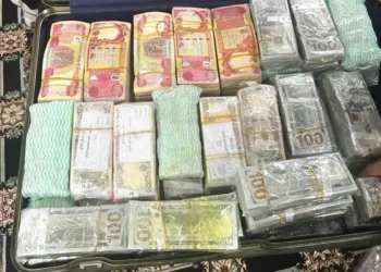 ضبط نحو 7 ملايين دولار وسبائك بمنزل وكيل وزير الكهرباء العراقي السابق
