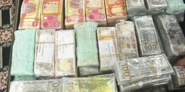 ضبط نحو 7 ملايين دولار وسبائك بمنزل وكيل وزير الكهرباء العراقي السابق