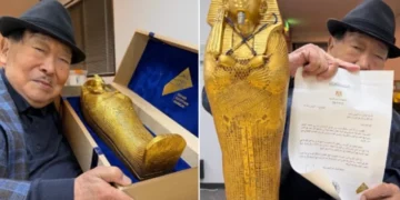 بطاقة دعوة افتتاح المتحف المصري الكبير تخطف الأنظار “فيديو”