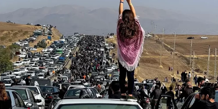 مظاهرات إيران تتواصل.. ونسبة الإعدامات خلال 2022 كارثية