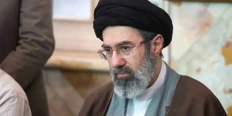 “مجتبى خامنئي” من الظل إلى قمة السلطة