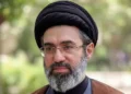 مجتبى يدعو إلى “الوحدة” في رسالة مكتوبة رغم غيابه