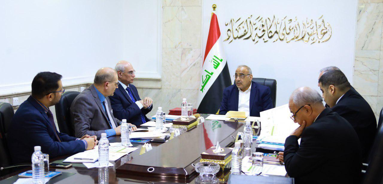 نائب سابق يسخر من زعماء سياسيين في العراق.. عورتكم مفضوحة
