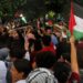 مئات العراقيين يلبون دعوة الصدر ويتوجهون إلى الحدود مع الأردن (فيديو)