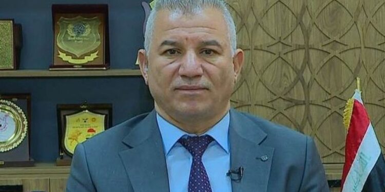 قوة أمنية تعتقل المتحدث الرسمي لوزارة التجارة “محمد حنون”