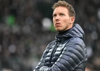“القرار الغريب” ما اسباب إقالة مدرب بايرن ميونخ وهو في الإجازة؟