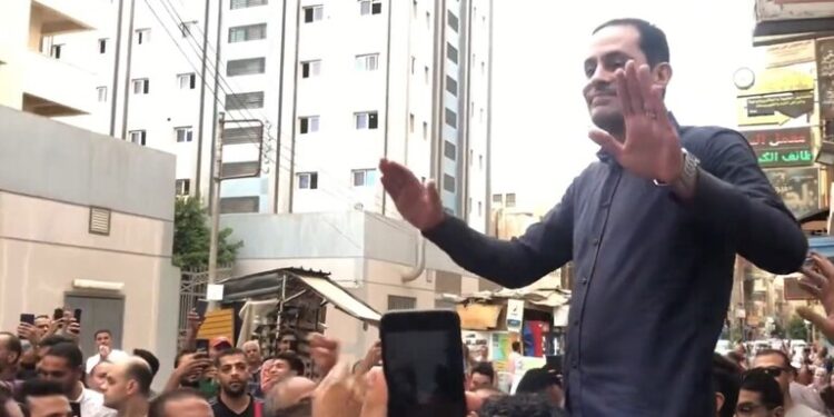 مصر.. مرشح رئاسي يتحدى السيسي في الانتخابات المقبلة (فيديو)