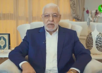 من هو مرشد الإخوان محمود حسين المنزوع جنسيته التركية.. وما علاقته بصهر عادل إمام؟