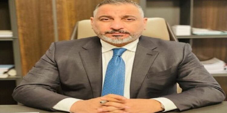 العراق.. أمر قبض وتحر جديد بحق مشرق عباس مستشار رئيس الحكومة السابق