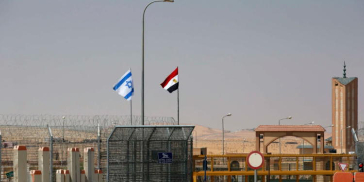 نتنياهو يستفز مصر ويتحداها أمام بايدن.. والقاهرة ترد