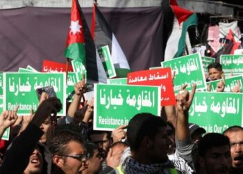 “أبشر أيها الملثم”.. رسائل مشفرة ومهمة في جمعة استجابة الشعب الأردني لأبو عبيدة- (فيديوهات)