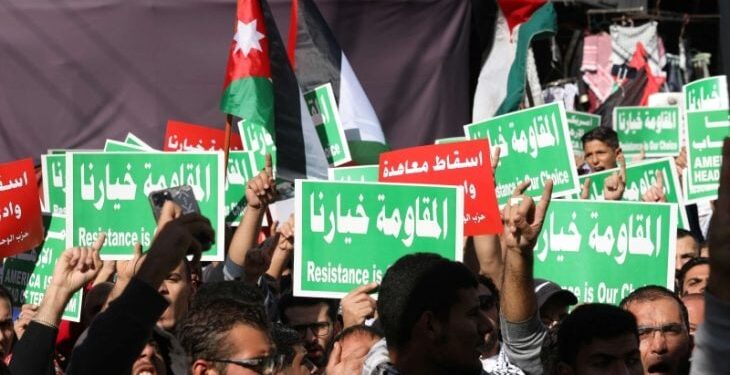 “أبشر أيها الملثم”.. رسائل مشفرة ومهمة في جمعة استجابة الشعب الأردني لأبو عبيدة- (فيديوهات)