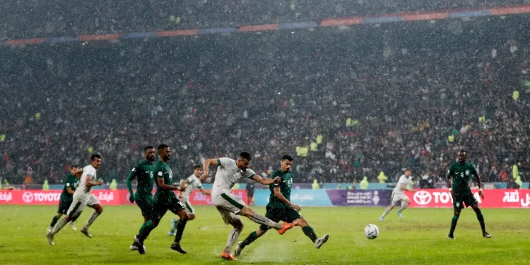 العراق يهزم السعودية ويضع قدما في نصف نهائي “كاس الخليج العربي 25”