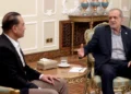 “مقابل فتح مضيق هرمز” أميركا تعرض وقف الحصار ورفع العقوبات عن طهران