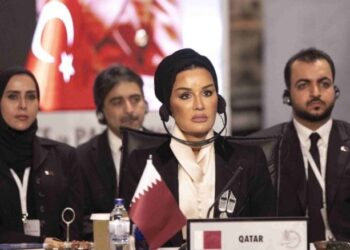 الشيخة موزا والدة أمير قطر تعتذر عن دورها كسفيرة اليونسكو بسبب عجز المنظمة عن حماية أطفال غزة- (تغريدات)