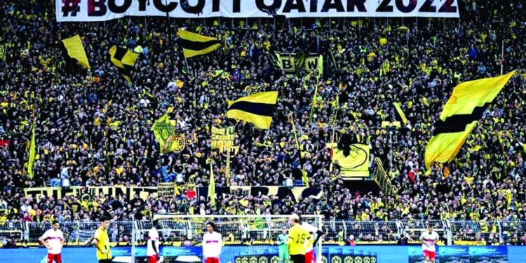 الحملة ضد مونديال العرب تصل نادي دورتموند الألماني