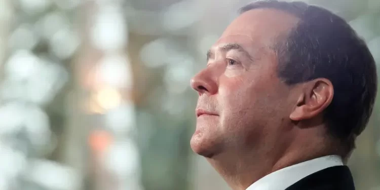 ماسك رئيساً لأميركا وإلغاء اليورو.. توقعات حليف بوتين لـ2023