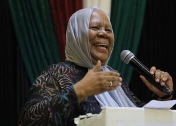 وزيرة خارجية جنوب أفريقيا تهتف “من النهر إلى البحر فلسطين حرة” وتؤكد دعمها لغزة- (فيديو)