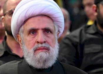هل غادر نعيم قاسم إلى طهران؟