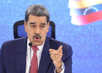 مادورو يعزّز أمنه الشخصي وسط تهديدات واشنطن