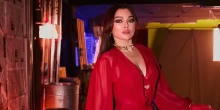 هيفاء وهبي تطالب النائب العام بالتحقيق في “مقاطع فيديو مفبركة”