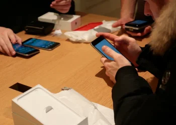 “واتساب” يتوقف عن العمل في 3 هواتف شهيرة