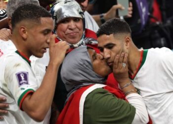 هذا ما قالته والدة أشرف حكيمي عن اتهام نجلها في قضية اغتصاب- (تدوينة وفيديو)