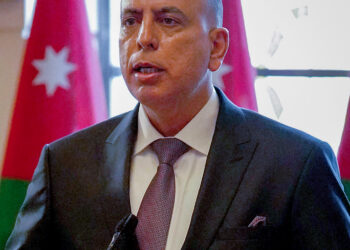 وزير الداخلية الأردني ينعى شهيد الواجب ويتعهد بمنع تكرار حالات الشغب