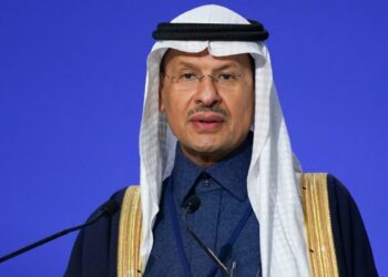 الأمير عبدالعزيز بن سلمان: السعودية والإمارات “توأم” طاقة المستقبل