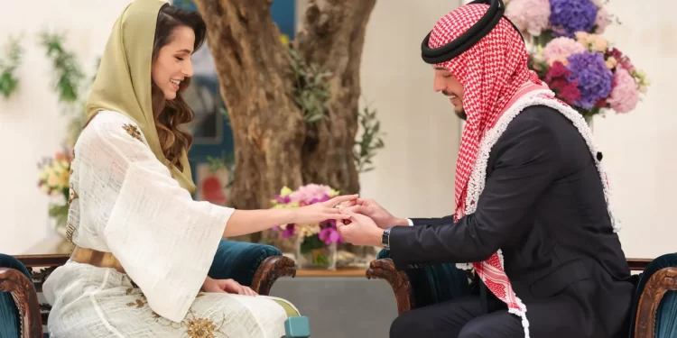 بالصور.. خطوبة ولي العهد الأردني