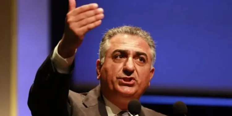 ولي عهد إيران السابق لبايدن: على الأقل لا تمول الرصاص الذي يقتل أبناء شعبنا